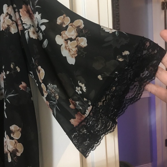 Kimono floral beauty - Picture 4 of 5